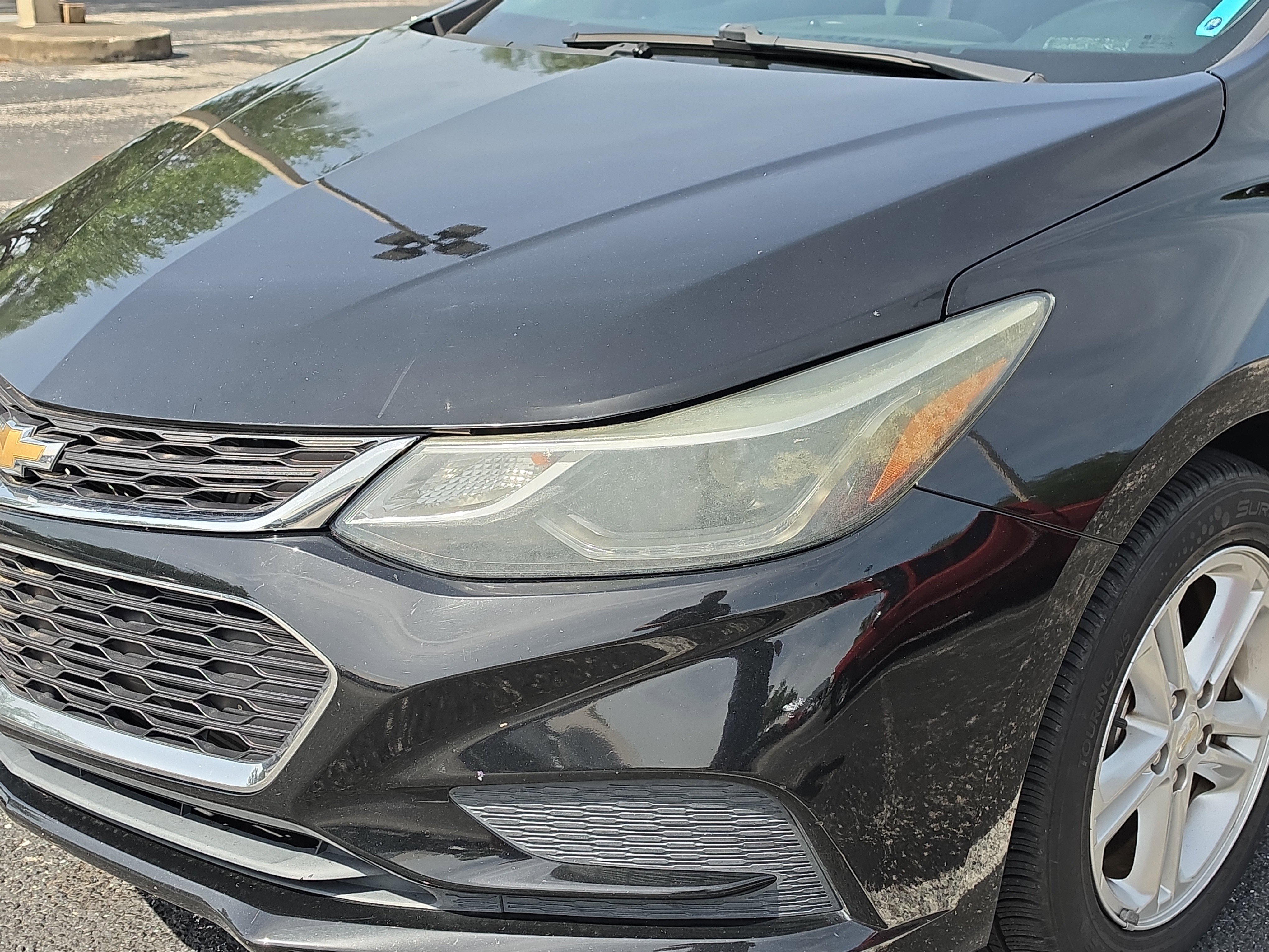 Used 2017 Chevrolet Cruze LT w/ Convenience Package FWD image 9