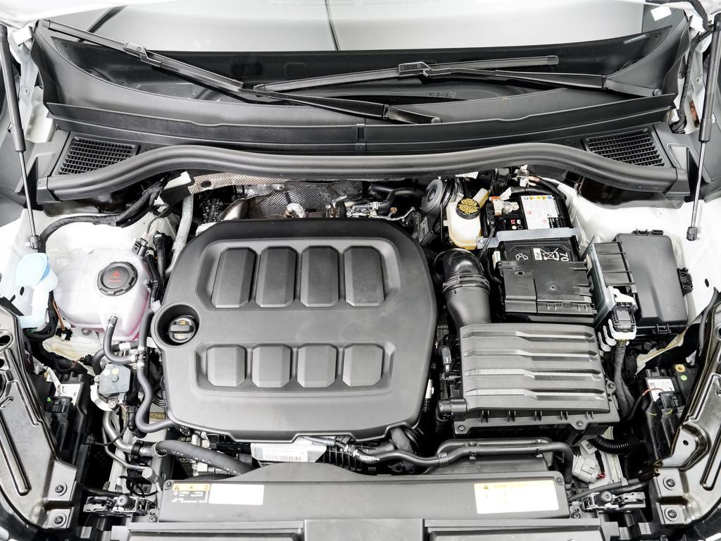 Used 2025 Volkswagen Tiguan SE R-Line AWD/4WD image 26