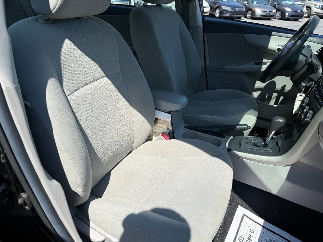 Used 2013 Toyota Corolla L image 28