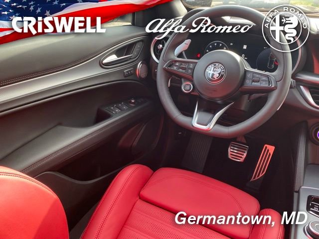 New 2025 Alfa Romeo Stelvio Sprint image 43