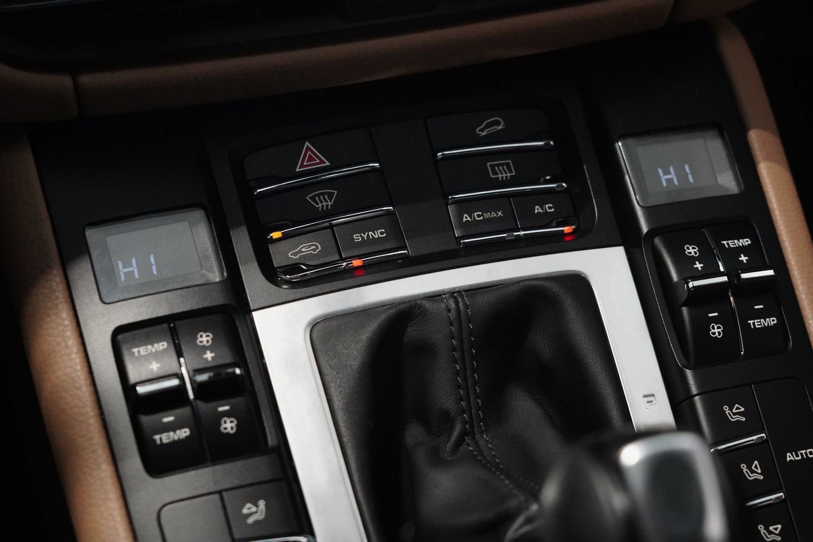 Used 2021 Porsche Macan image 27