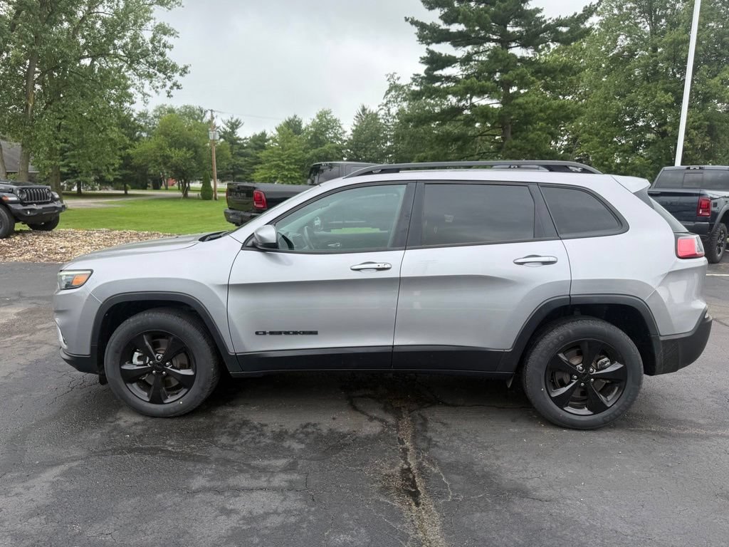Used 2021 Jeep Cherokee Latitude Plus AWD/4WD image 7