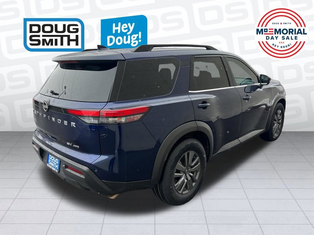 Used 2022 Nissan Pathfinder SV AWD/4WD image 5