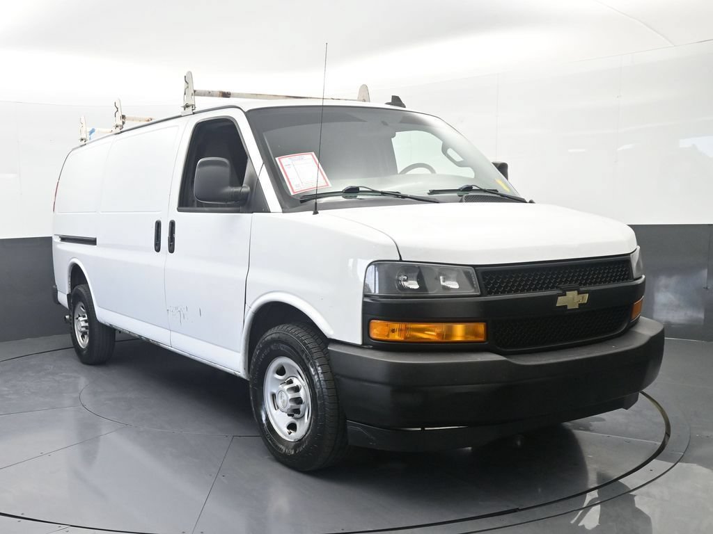Used 2018 Chevrolet Express 2500 RWD image 9