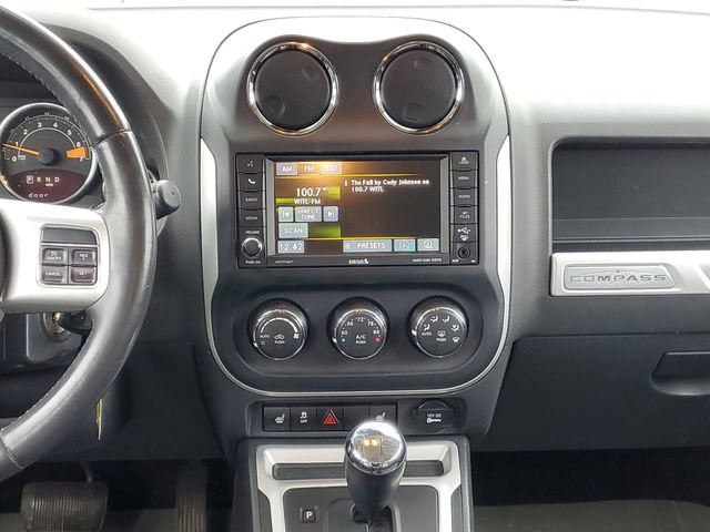 Used 2016 Jeep Compass High Altitude AWD/4WD image 30