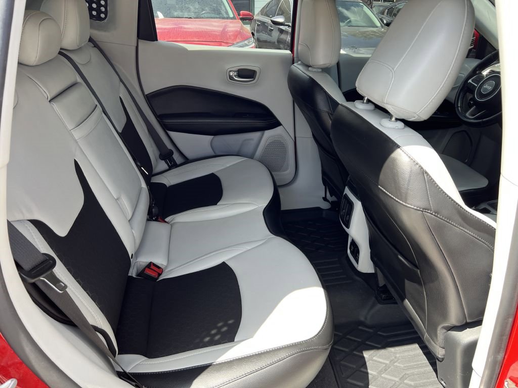 Used 2019 Jeep Compass Latitude w/ Popular Equipment Group image 11