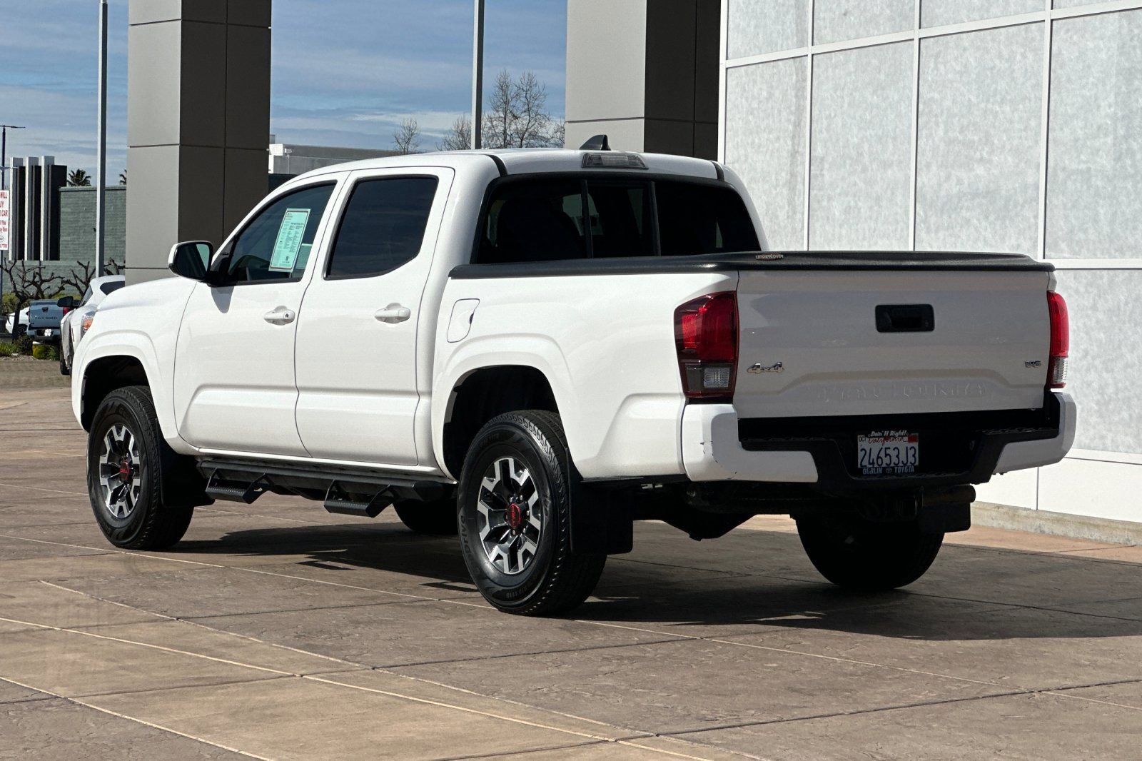 Certified 2022 Toyota Tacoma SR image 7