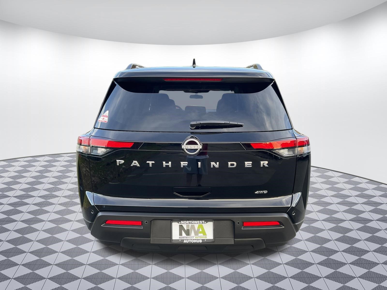 Used 2025 Nissan Pathfinder SV w/ Black Appearance Package image 4