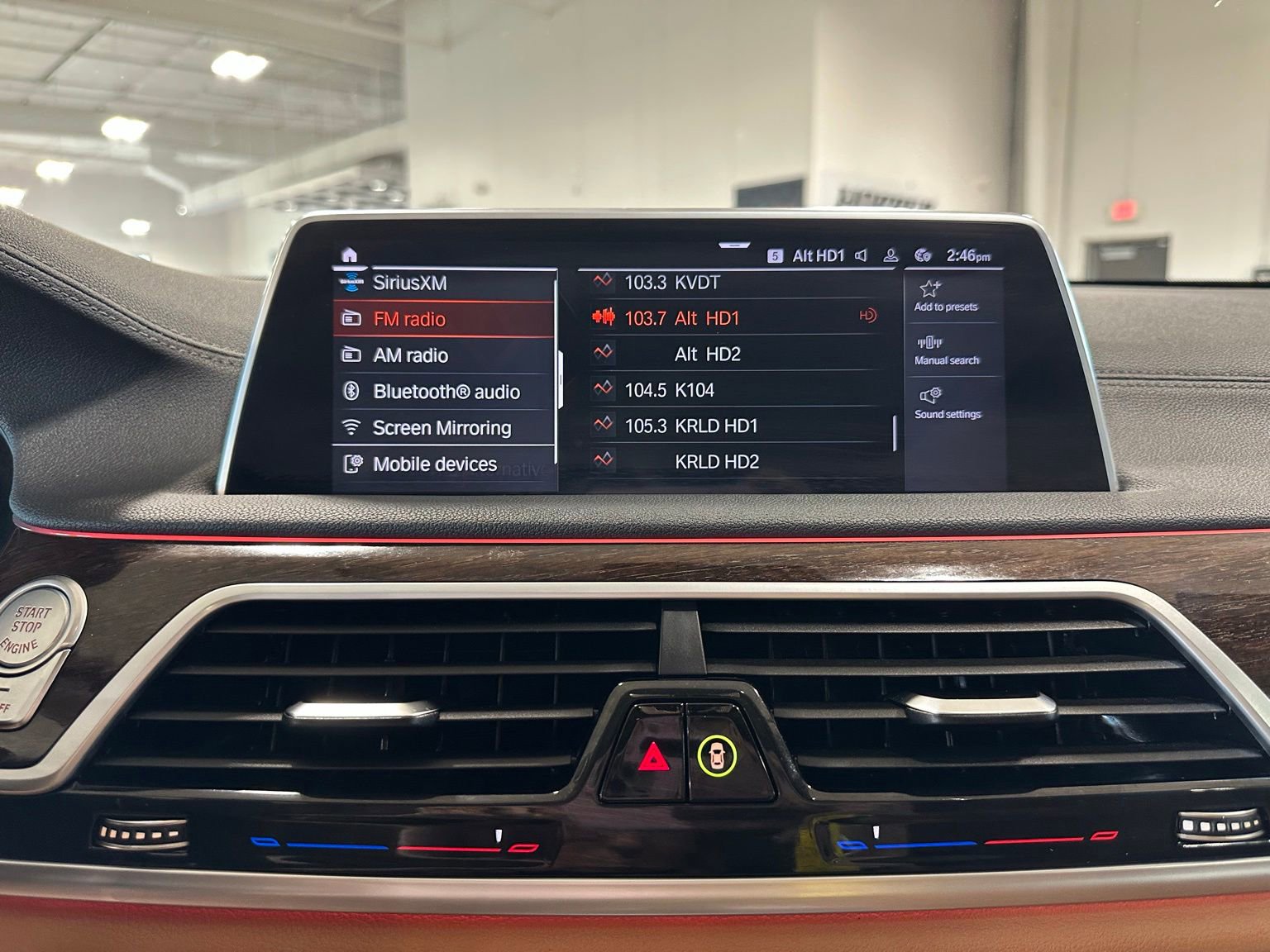 Used 2022 BMW 750i xDrive AWD/4WD image 28