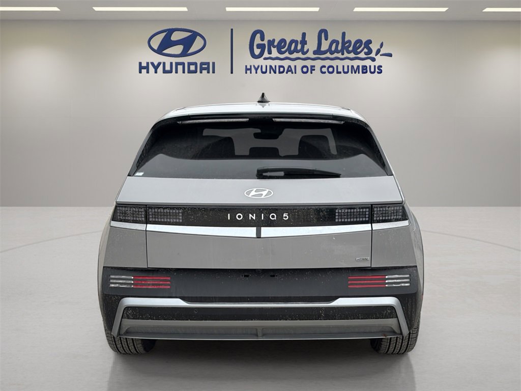Certified 2025 Hyundai Ioniq 5 SE image 4