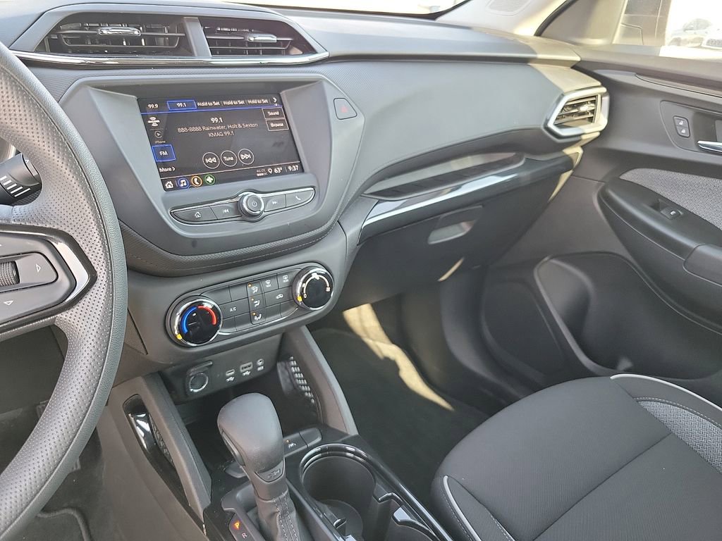Used 2023 Chevrolet TrailBlazer LS image 20