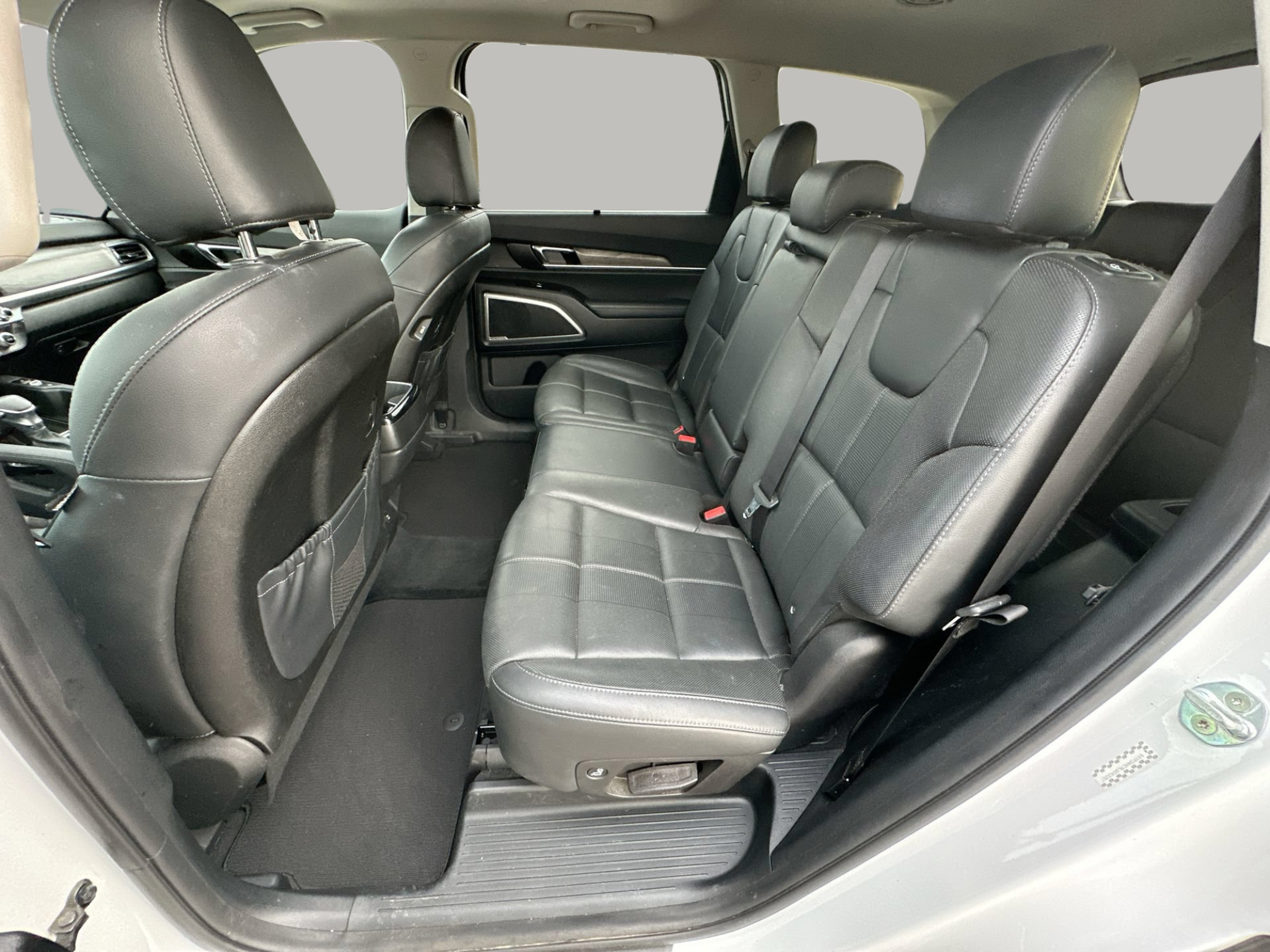 Used 2020 Kia Telluride EX w/ Towing Package FWD image 24