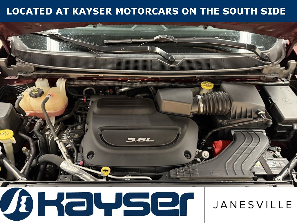 Used 2017 Chrysler Pacifica Touring image 35