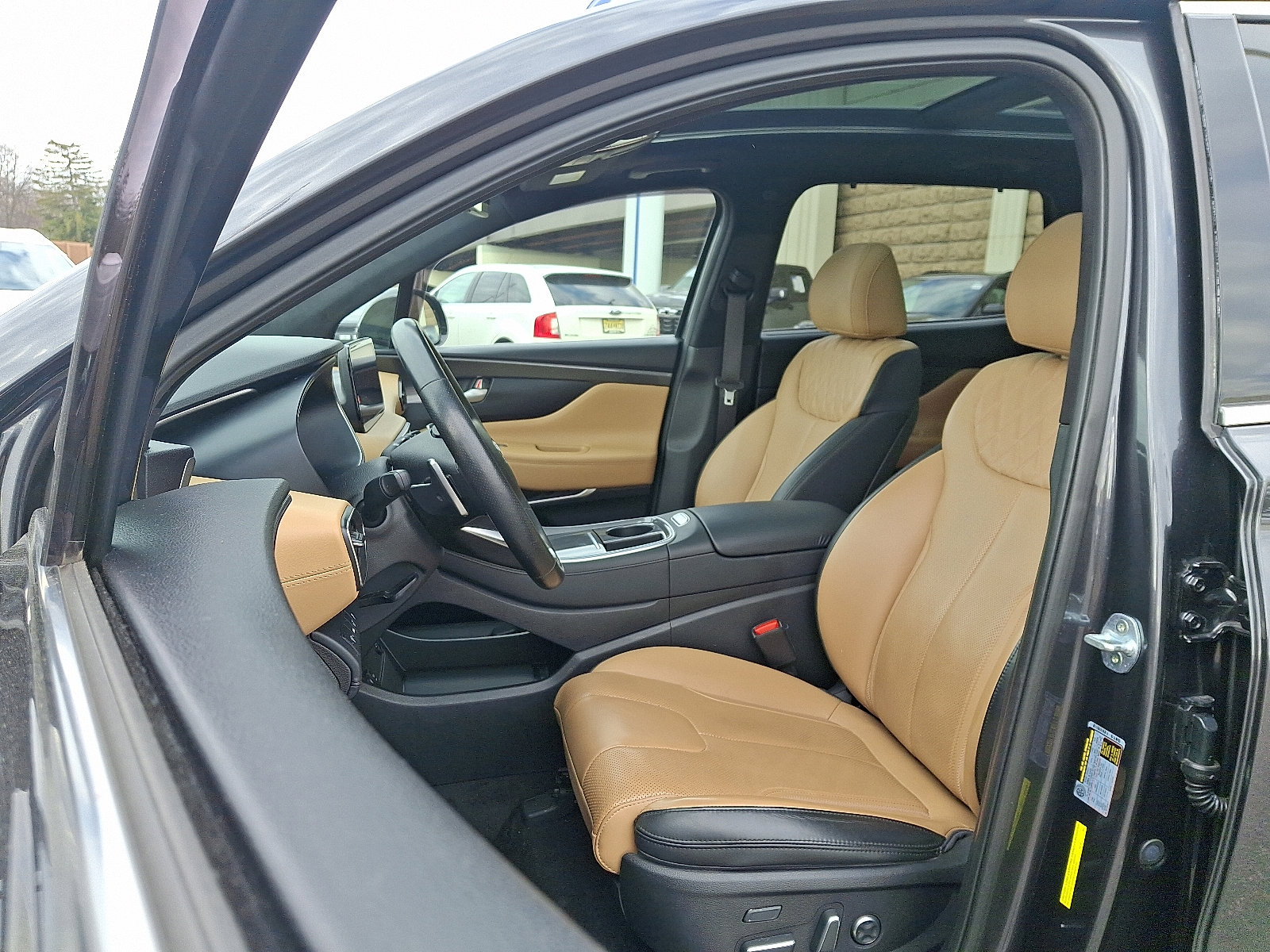 Used 2021 Hyundai Santa Fe Calligraphy w/ Cargo Package image 14