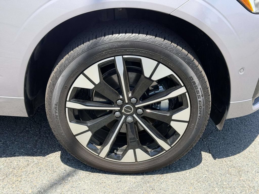 New 2026 Volvo XC60 B5 Plus w/ Protection Package Premier AWD/4WD image 24