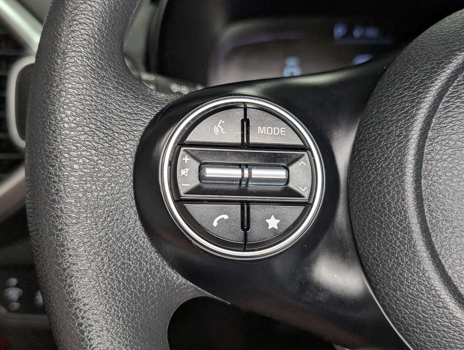 Certified 2023 Kia Soul LX w/ LX Technology Package FWD image 32