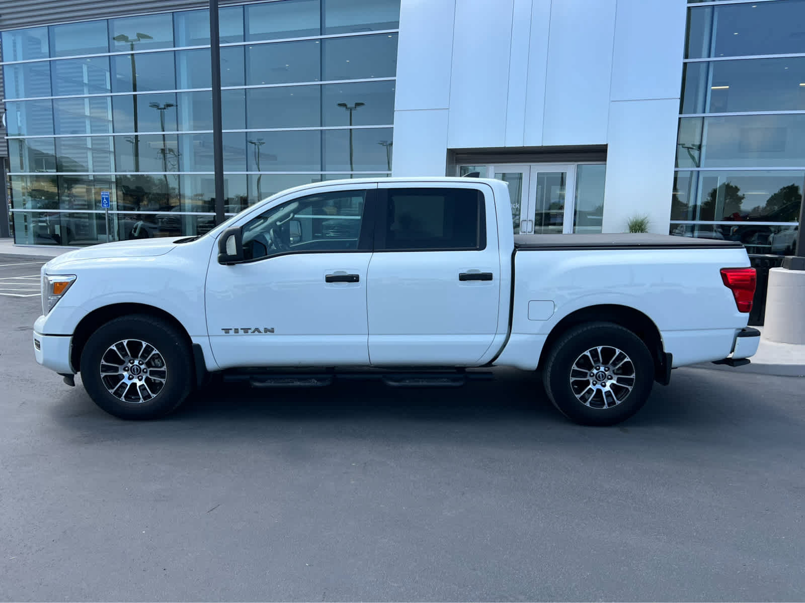 Used 2024 Nissan Titan SV w/ Accessory Utility Package AWD/4WD image 12