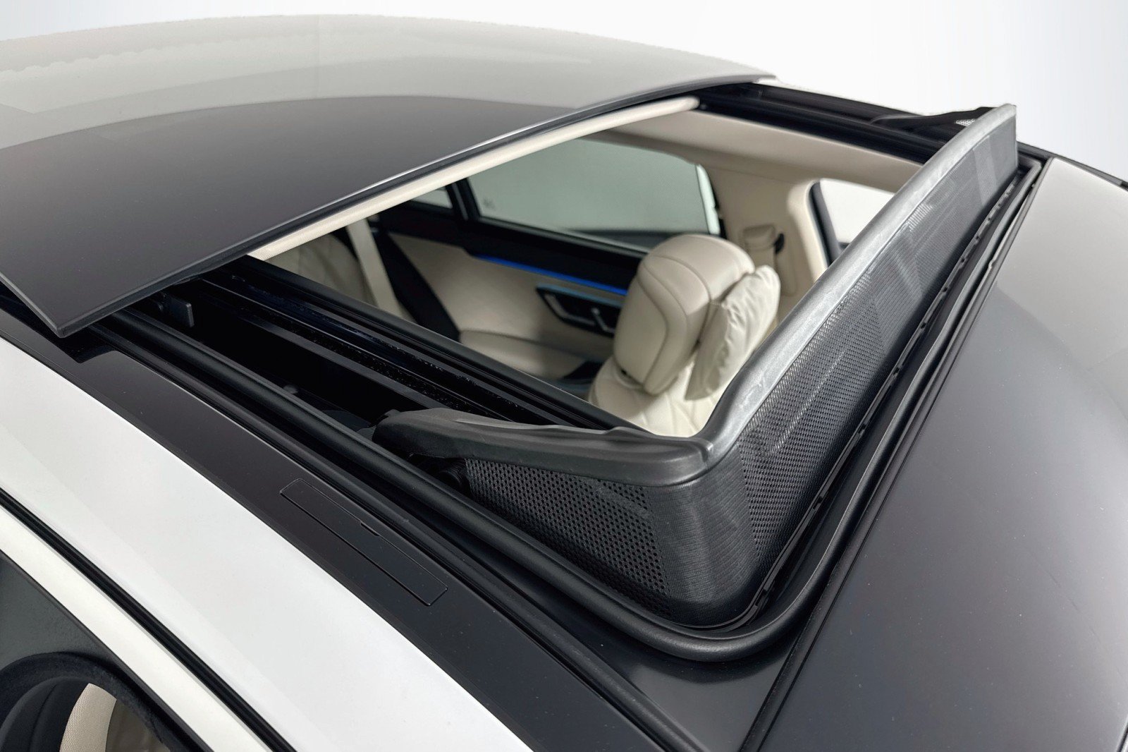 New 2026 Mercedes-Benz S 580e 4MATIC Sedan image 22