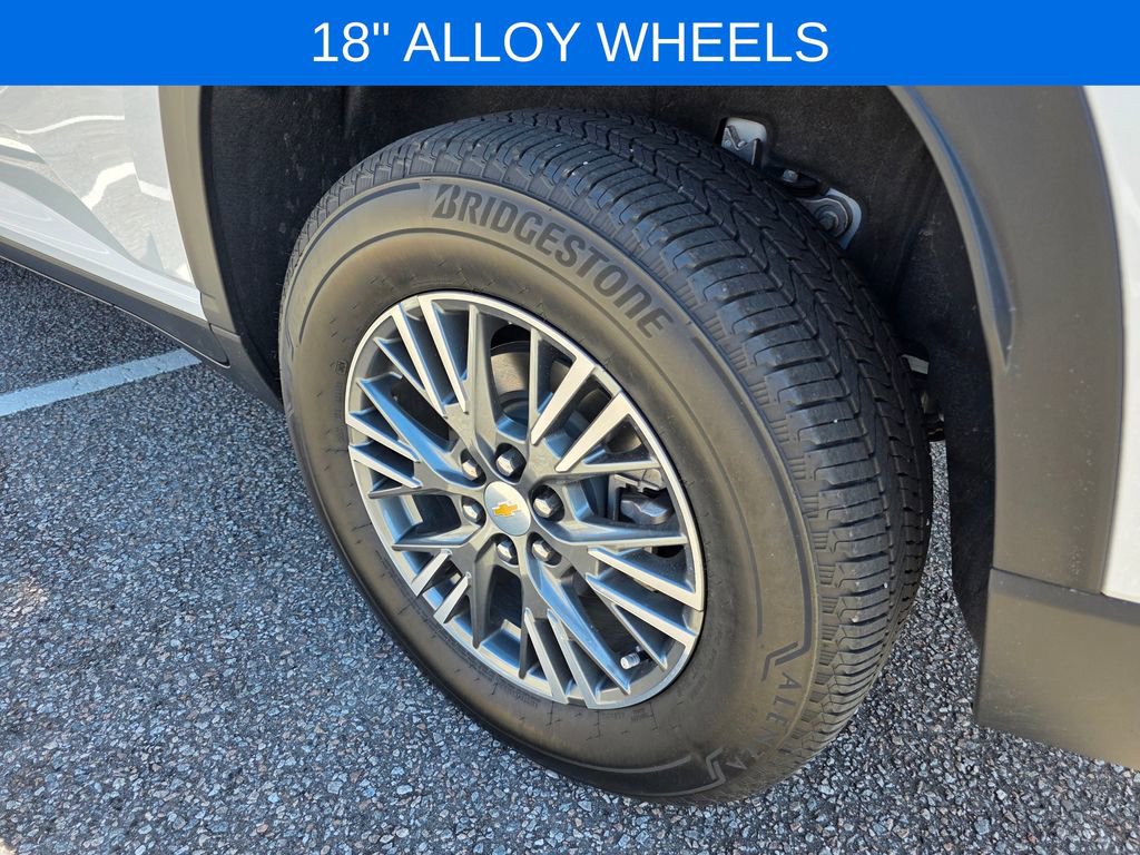 Used 2024 Chevrolet Traverse LT image 31