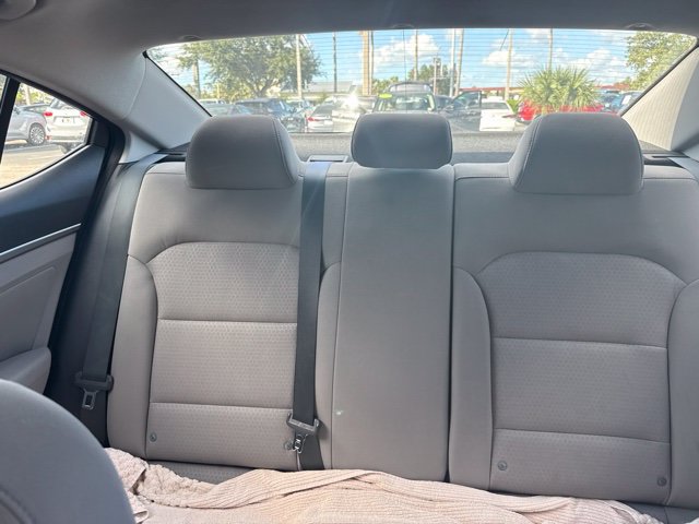 Used 2018 Hyundai Elantra Value Edition FWD image 4
