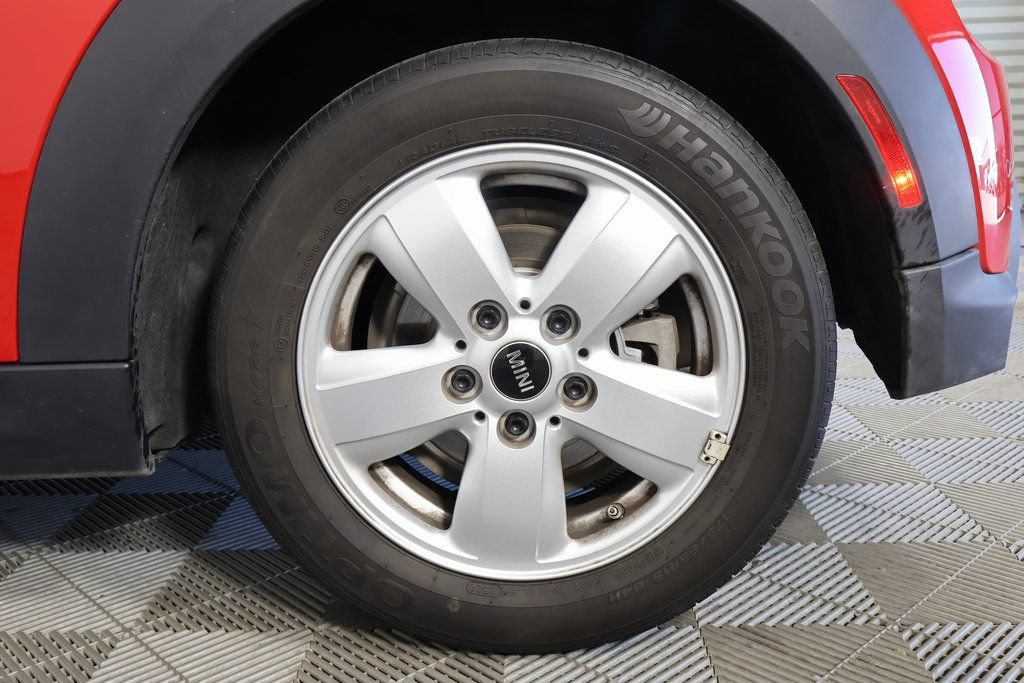 Used 2024 MINI Cooper 2-Door Hardtop FWD image 13