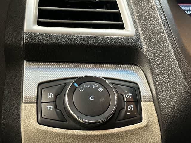 Used 2014 Ford Explorer XLT w/ Equipment Group 202A FWD image 19