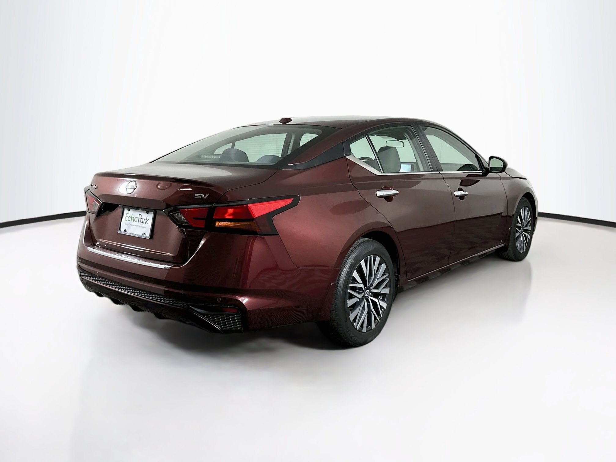 Used 2023 Nissan Altima 2.5 SV FWD image 9