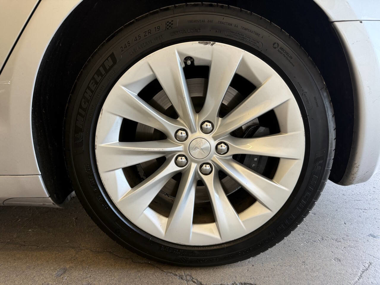 Used 2018 Tesla Model S 75D AWD/4WD image 34