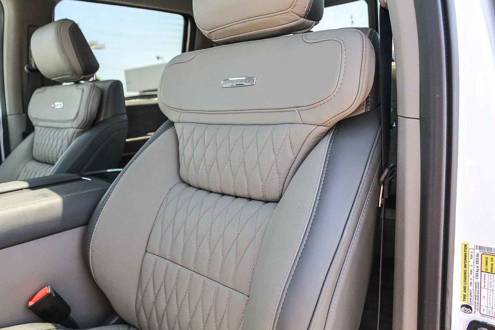 New 2025 Ford F350 Platinum w/ Platinum Plus Package image 27