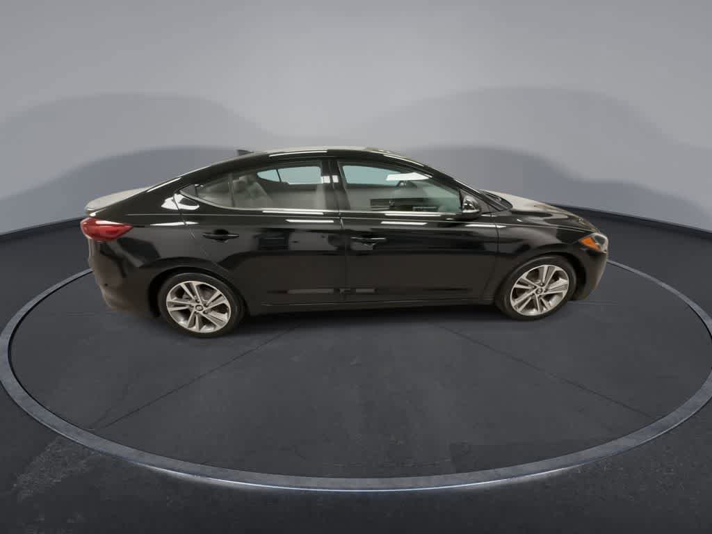 Used 2018 Hyundai Elantra Limited FWD image 9