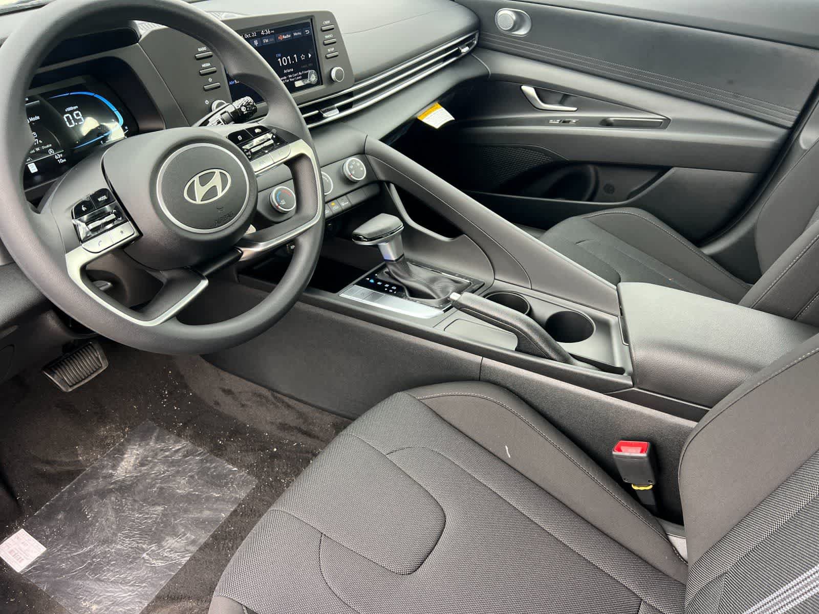 New 2026 Hyundai Elantra SE FWD image 12