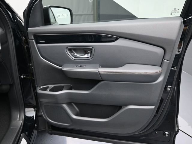 New 2025 Honda Pilot TrailSport image 10