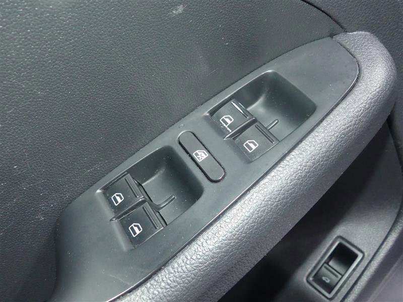 Used 2017 Volkswagen Jetta S image 18