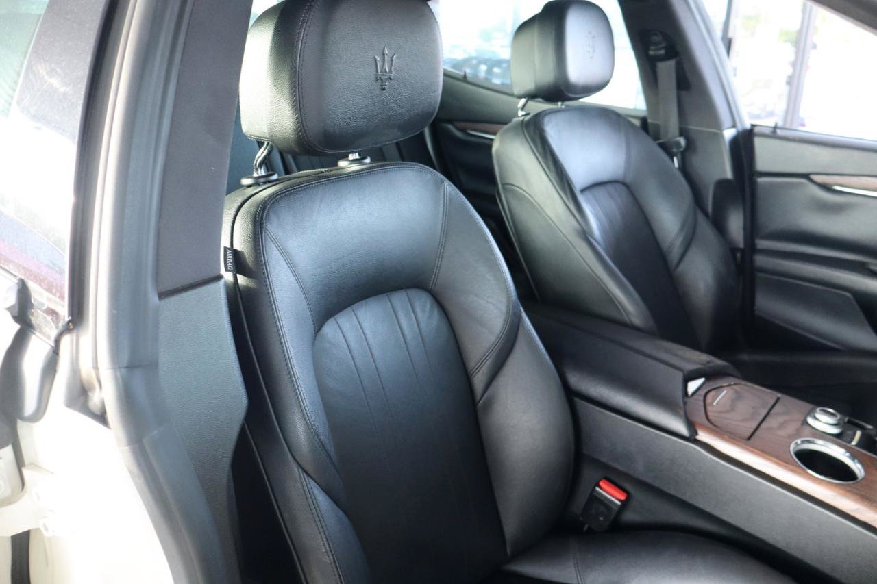 Used 2019 Maserati Ghibli S Q4 AWD/4WD image 37