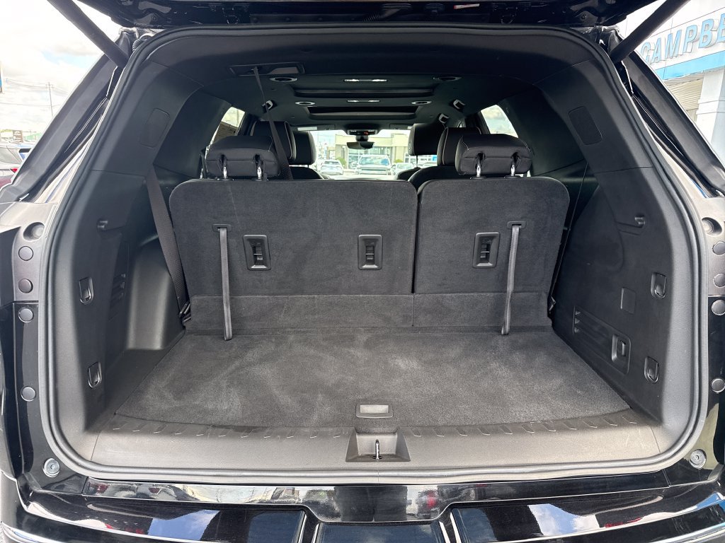 Used 2023 Chevrolet Traverse Premier AWD/4WD image 27