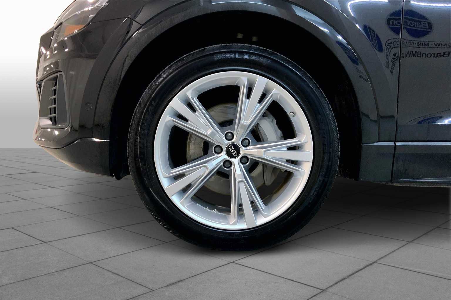 Used 2023 Audi Q8 Prestige image 12