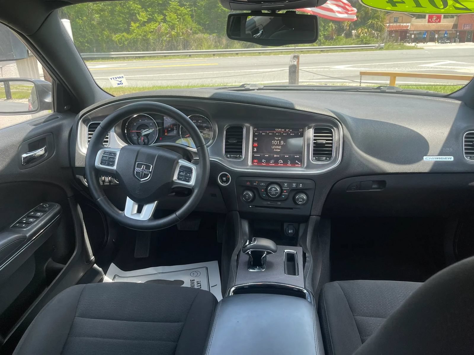 Used 2014 Dodge Charger SXT RWD image 17
