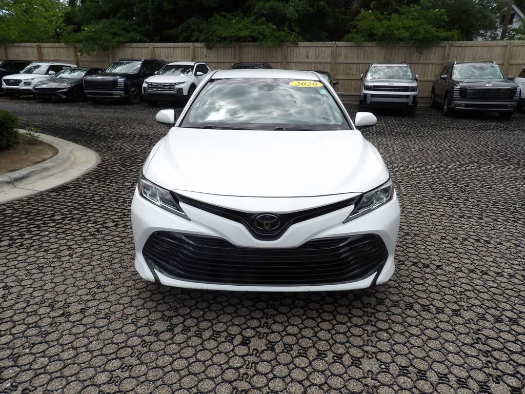 Used 2020 Toyota Camry LE FWD video 2
