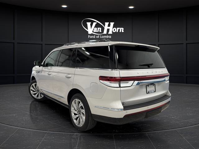Used 2024 Lincoln Navigator Reserve AWD/4WD image 5