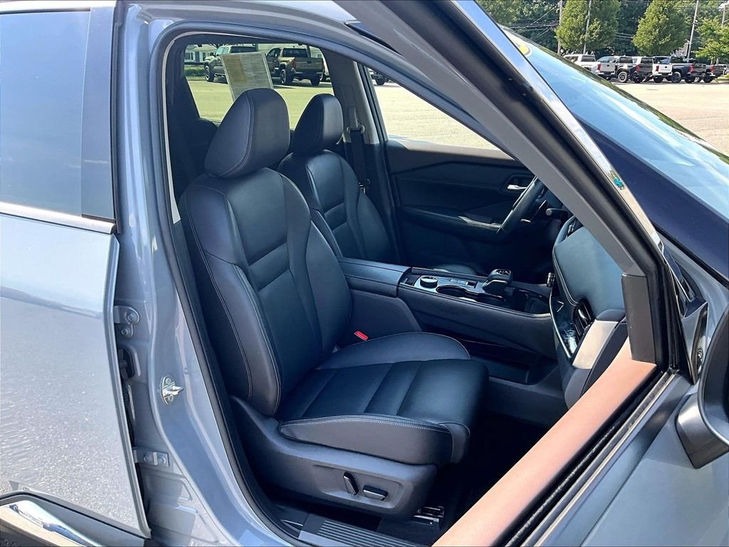 Used 2023 Nissan Rogue SL w/ SL Premium Package AWD/4WD image 11