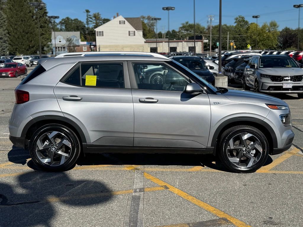 New 2025 Hyundai Venue SEL image 6