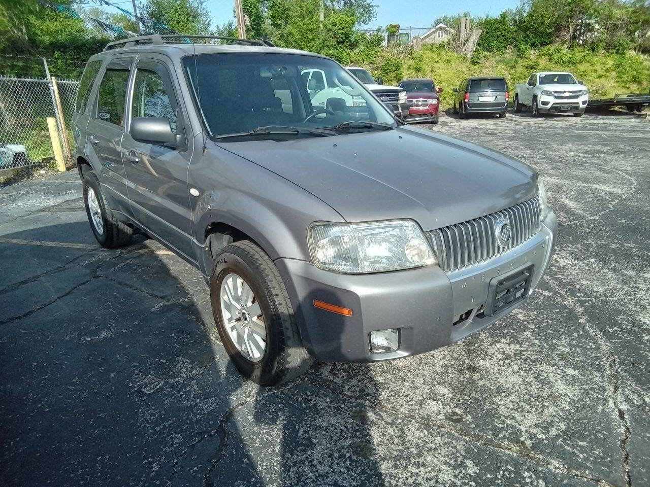 Used 2007 Mercury Mariner Luxury image 2