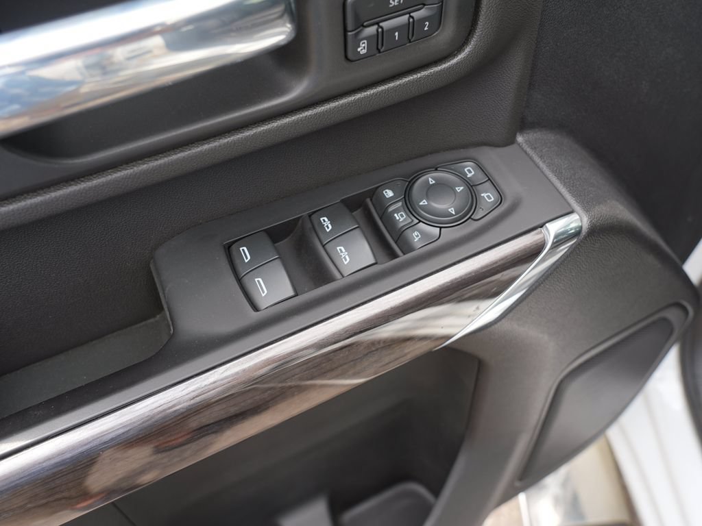 Used 2022 Chevrolet Silverado 3500 LTZ AWD/4WD image 18