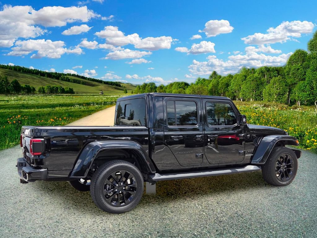 Used 2023 Jeep Gladiator Overland AWD/4WD image 6