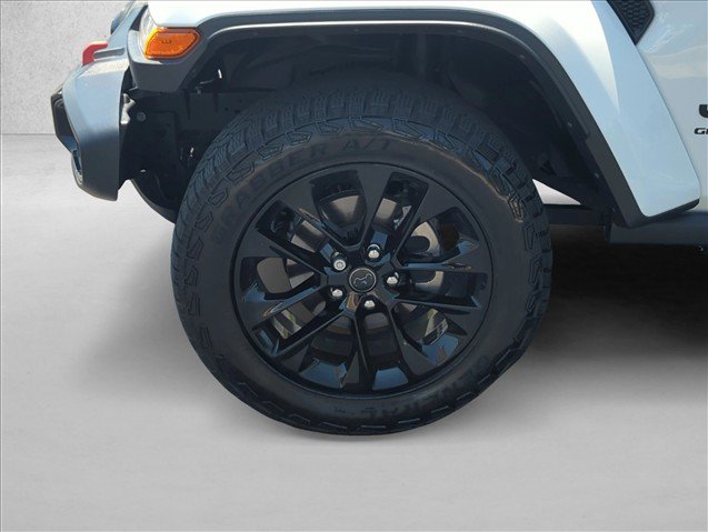 Used 2024 Jeep Gladiator Sport AWD/4WD image 29