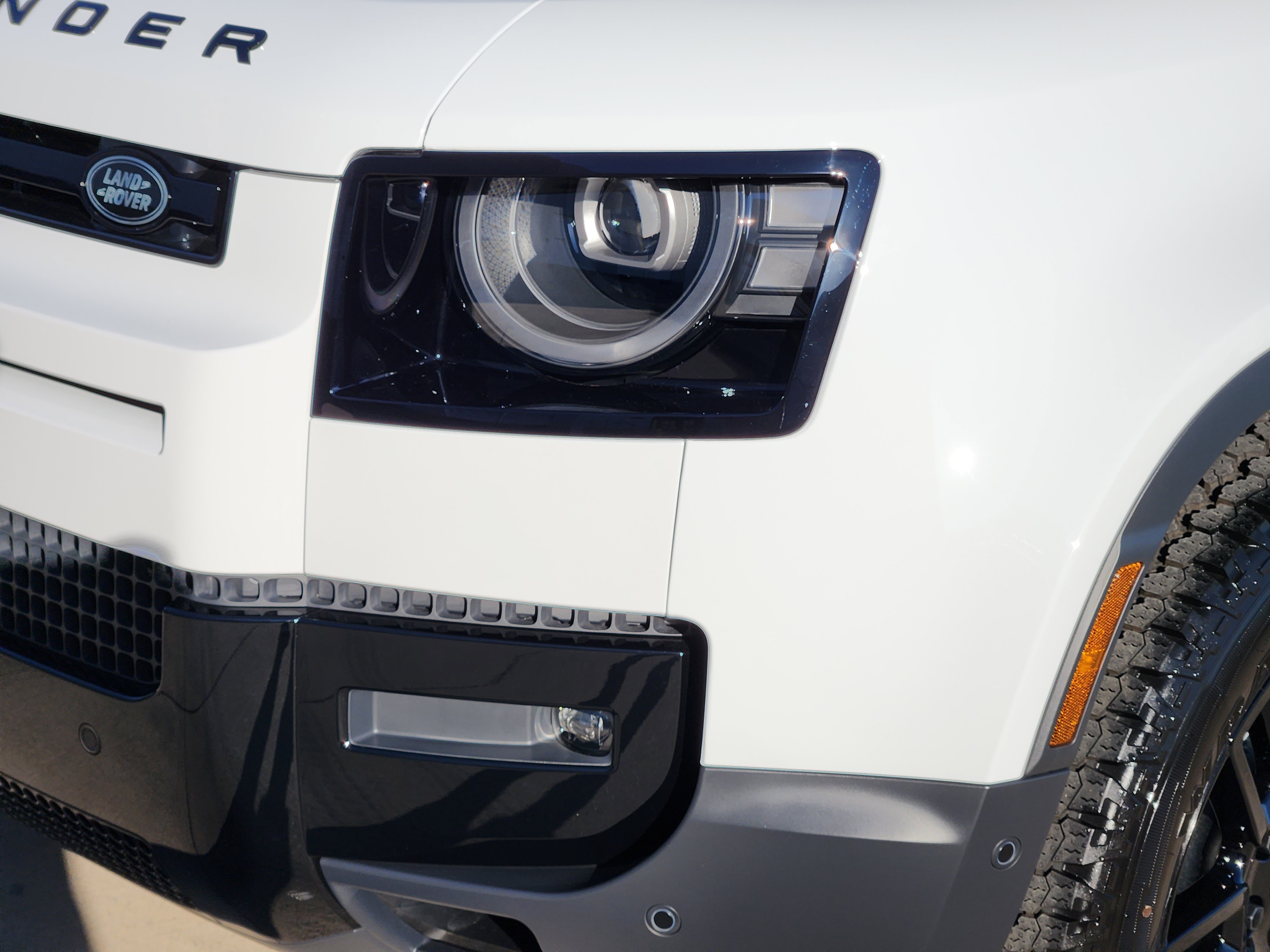 New 2026 Land Rover Defender 110 S image 9