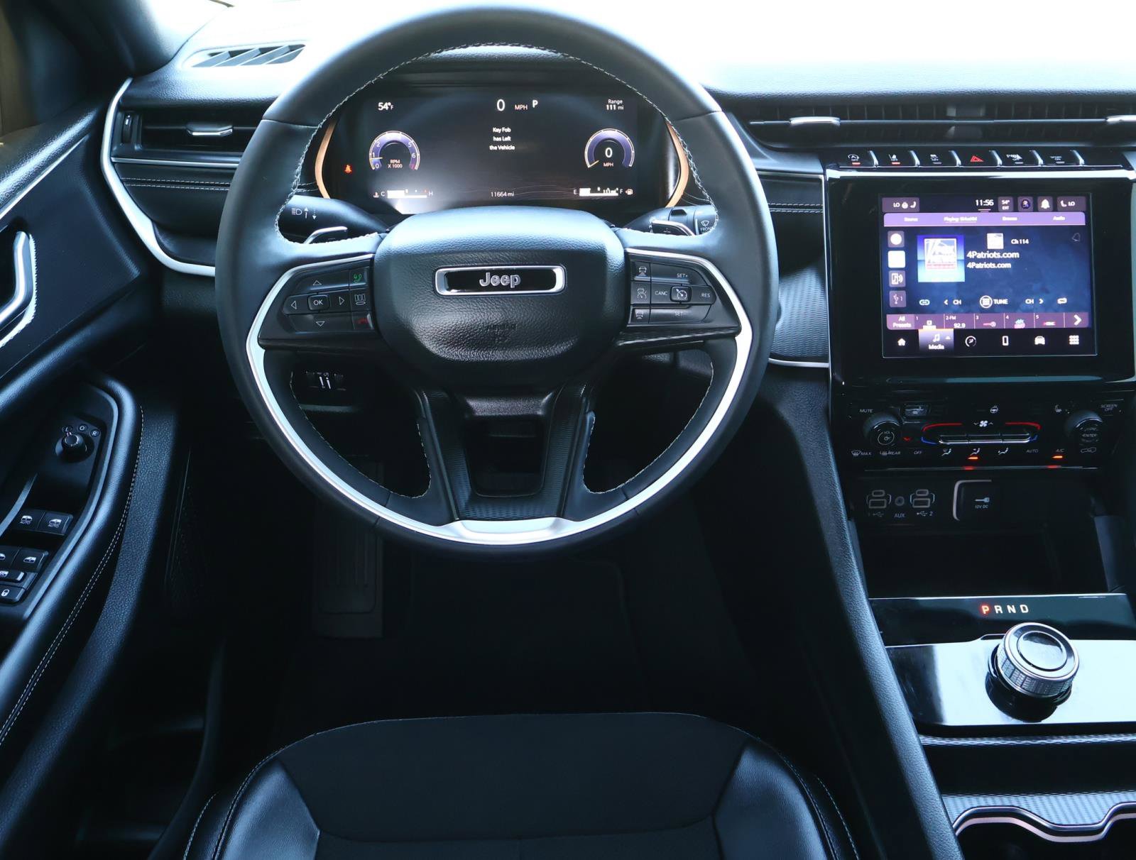 Used 2025 Jeep Grand Cherokee L Altitude image 11