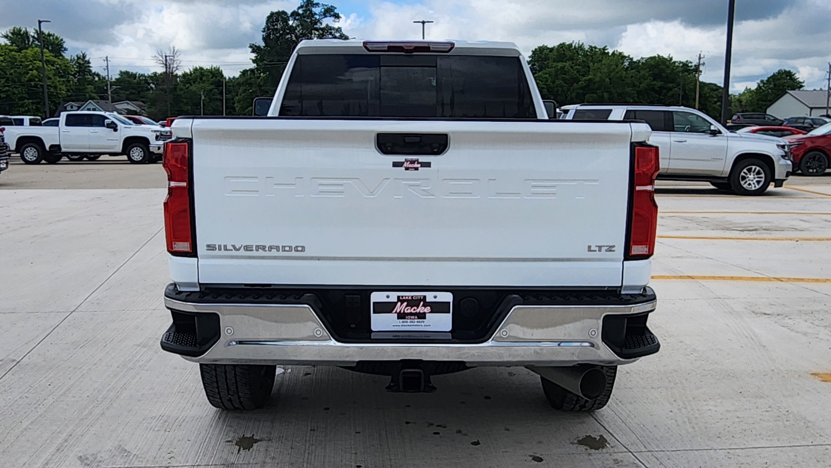 Certified 2026 Chevrolet Silverado 2500 LTZ w/ LTZ Plus Package AWD/4WD image 6