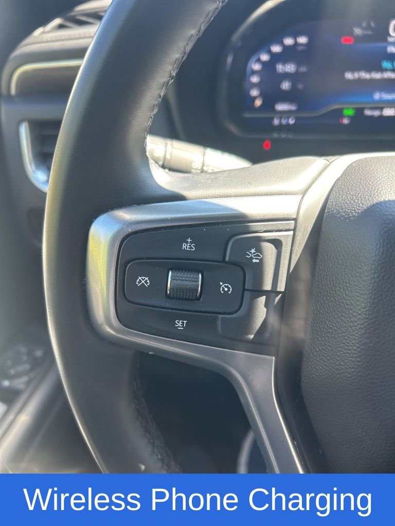 Used 2024 Chevrolet Suburban LT image 11