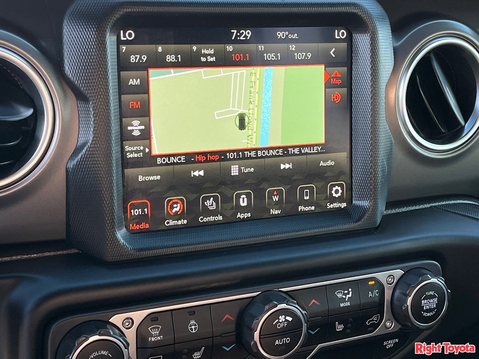 Used 2021 Jeep Wrangler Unlimited Rubicon AWD/4WD image 27